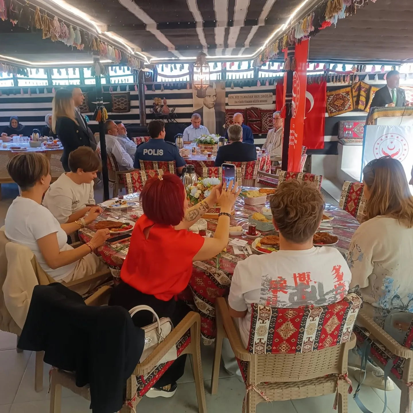 Kaymakam Muzaffer Şahiner, İzmir Aile ve Sosyal Hizmetler İl Müdürü Abdullah Kömürcüoğlu,…