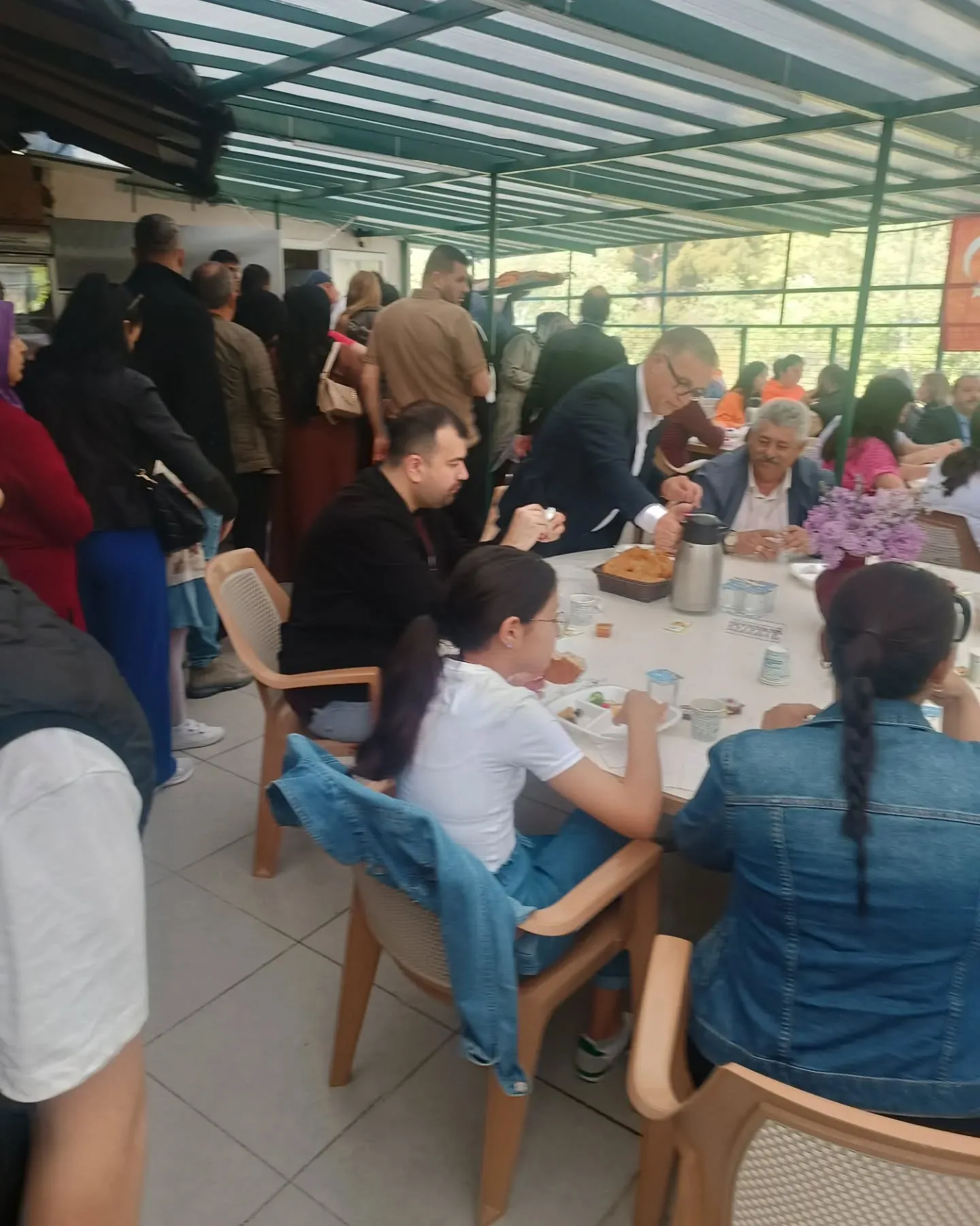 Bugün Geleneksel bayramlaşma kahvaltımızı yaptık. Akrabalarımızla bayramlaştık. Sayın kaym…