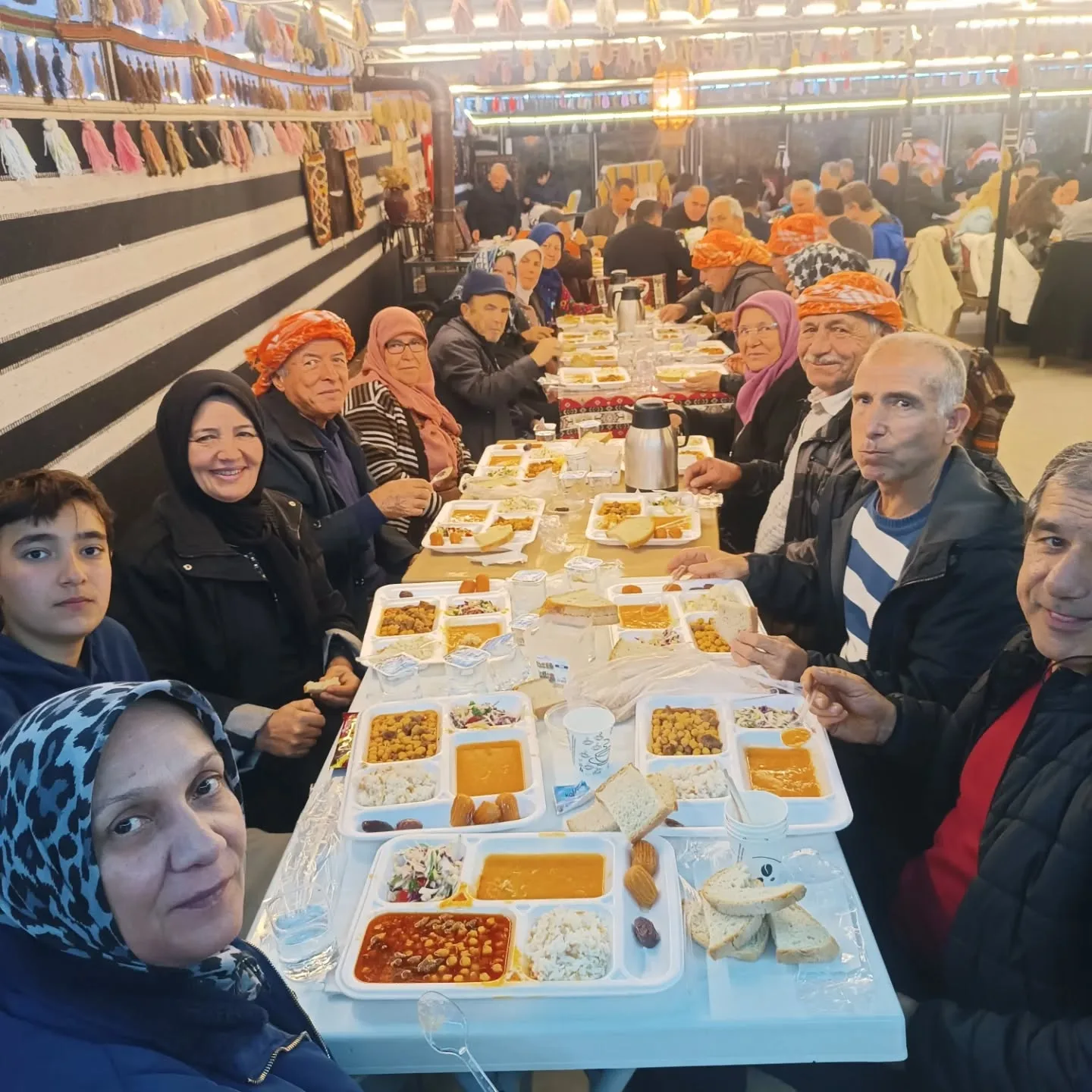 Mübarek Ramazan ayını dualarla karşıladık. Nice yıllara rabbim ulaştırsın..