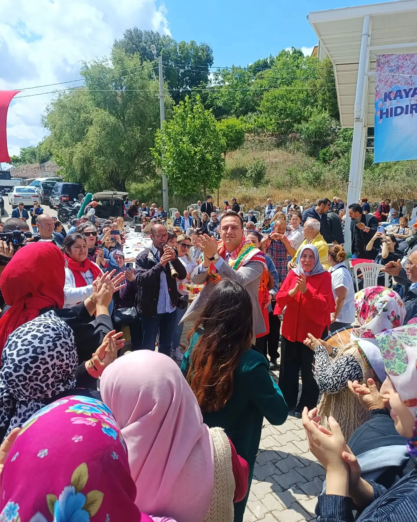 Bugün Kayadibi Hidrellez ve Yörük şenliğini yaptık. Katılım sağlayan Akrabalarımıza büyük…