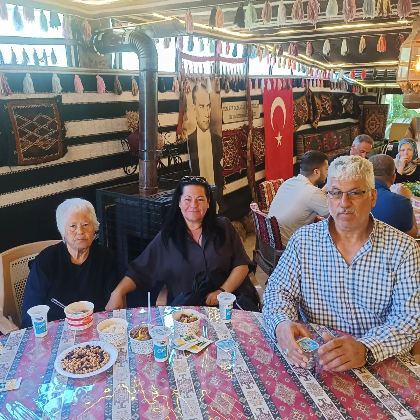 Geleneksel kurban bayramlaşmamızdan Akrabalarımızla sıcak anlar.