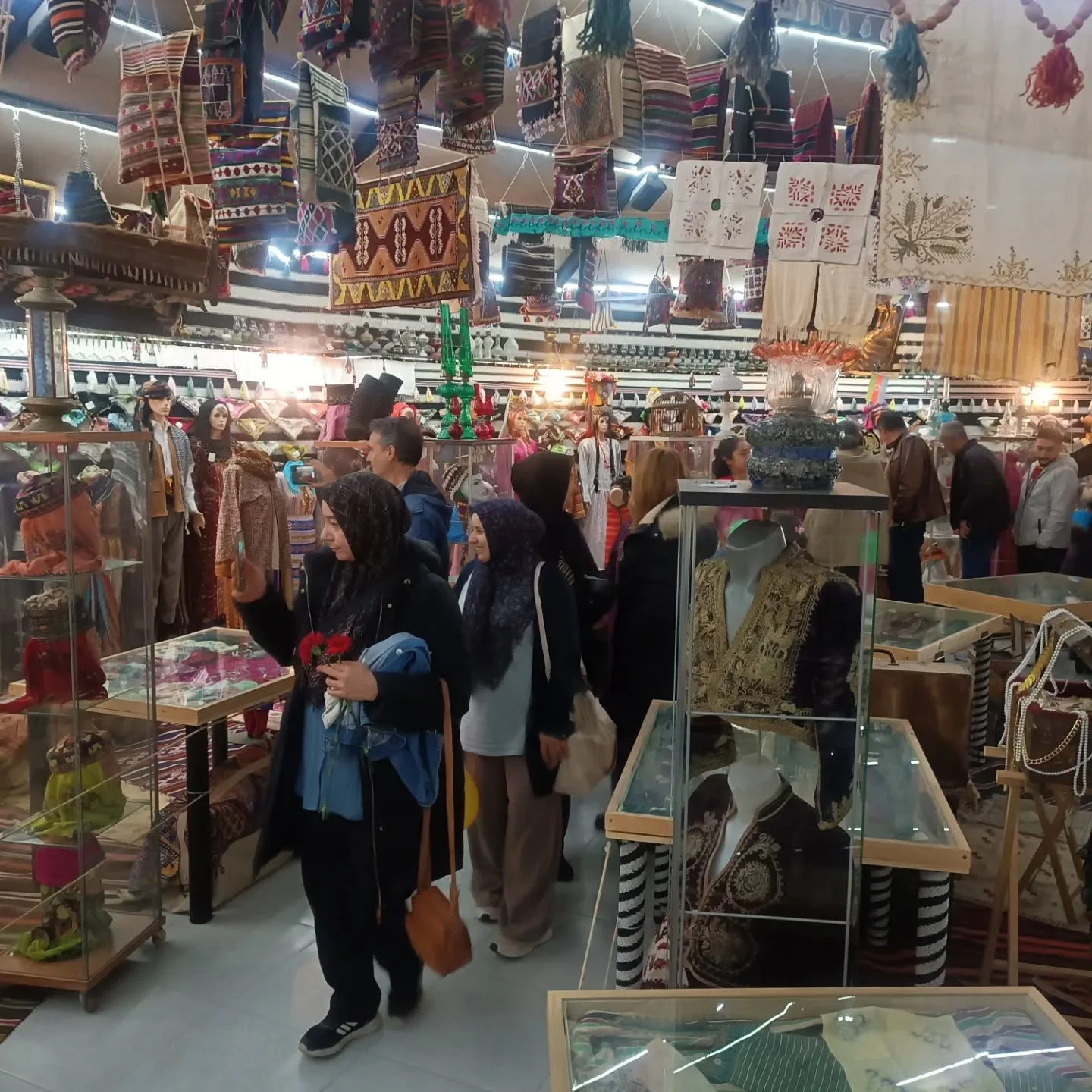 Kütahya Karamancalılar kültür ve dayanışma derneği kahvaltı etkinliğinde OBA müzemizi ziya…