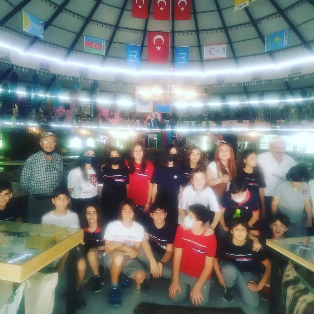 Bahçeşehir 50.yil Okulu öğrencileri Obamızı ziyaret ettiler. Gençlerin Obamiza ziyareti bi…
