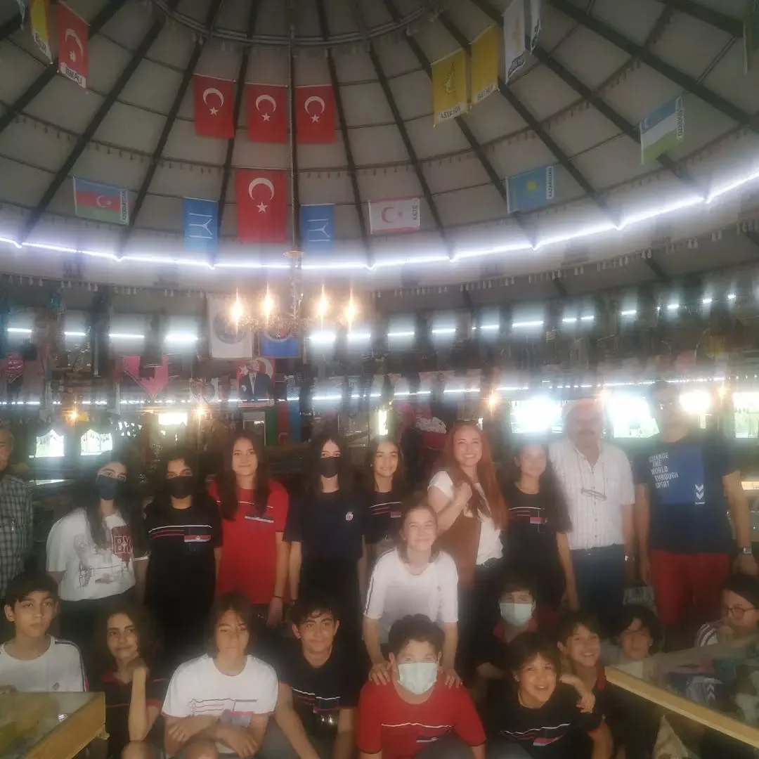 Bahçeşehir 50.yil Okulu öğrencileri Obamızı ziyaret ettiler. Gençlerin Obamiza ziyareti bi…
