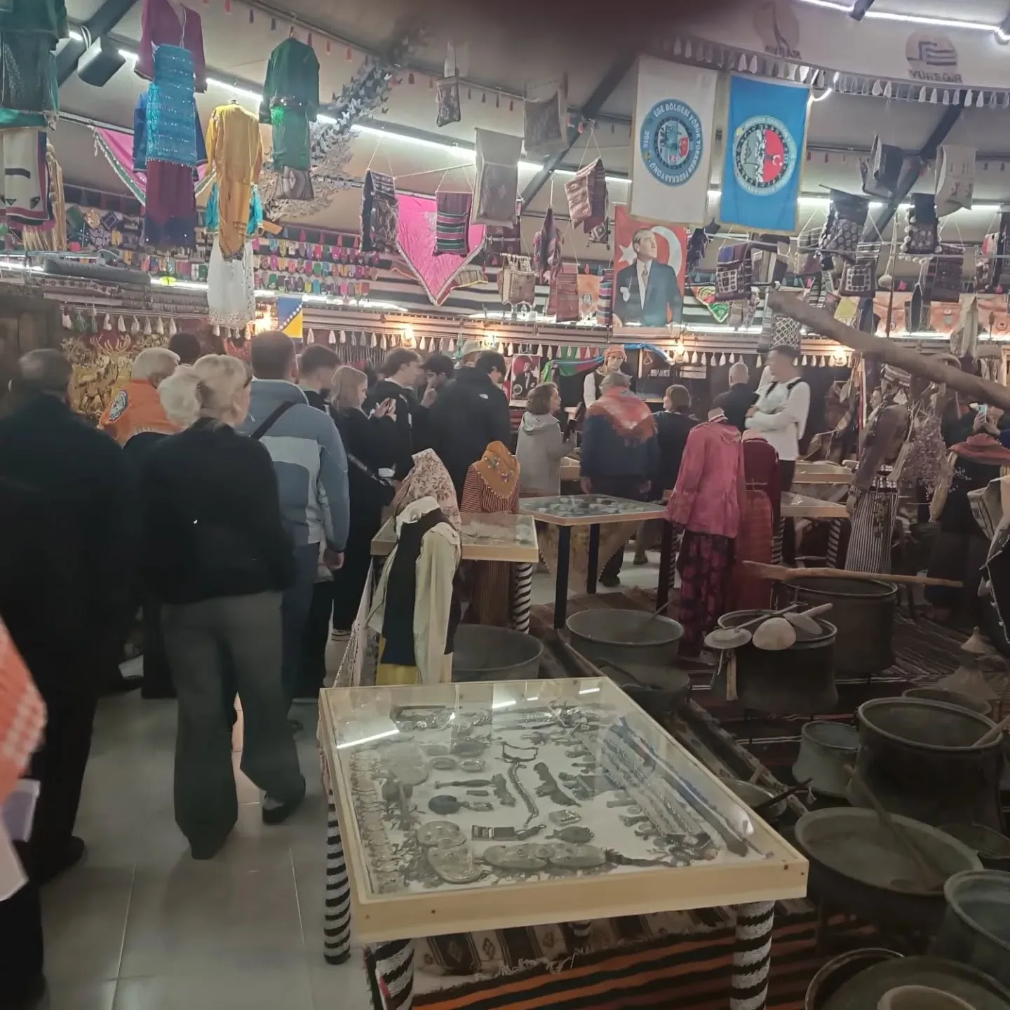 Bugün OBA müzemizin ziyaretçileri Bornova Gençlik merkezinin üyeleri ve Almanya'dan gelen…
