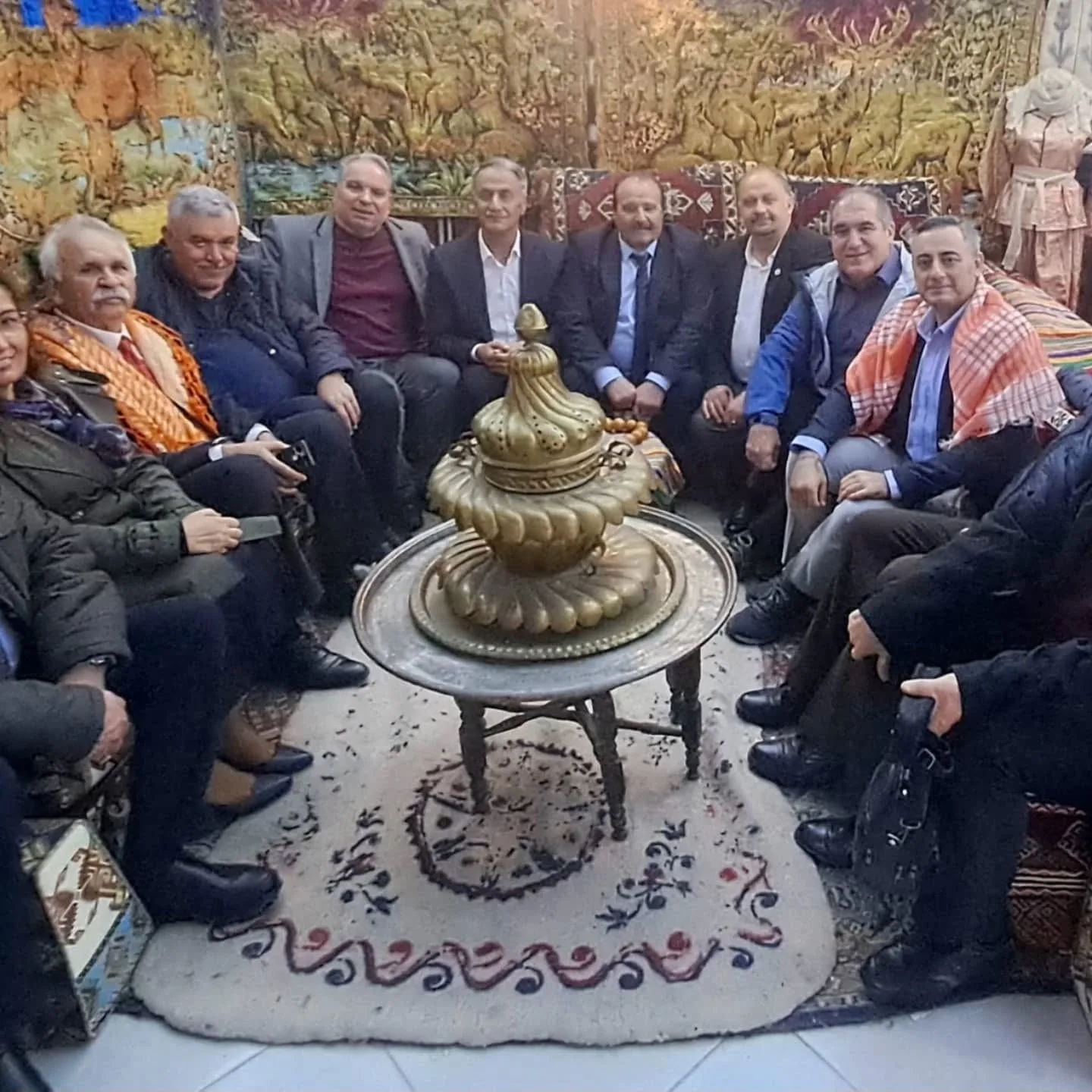 Ramazan Bayramı'nın üçüncü günü akrabalarımızla ve dostlarımızla bayramlaştık. Bayramın gü…