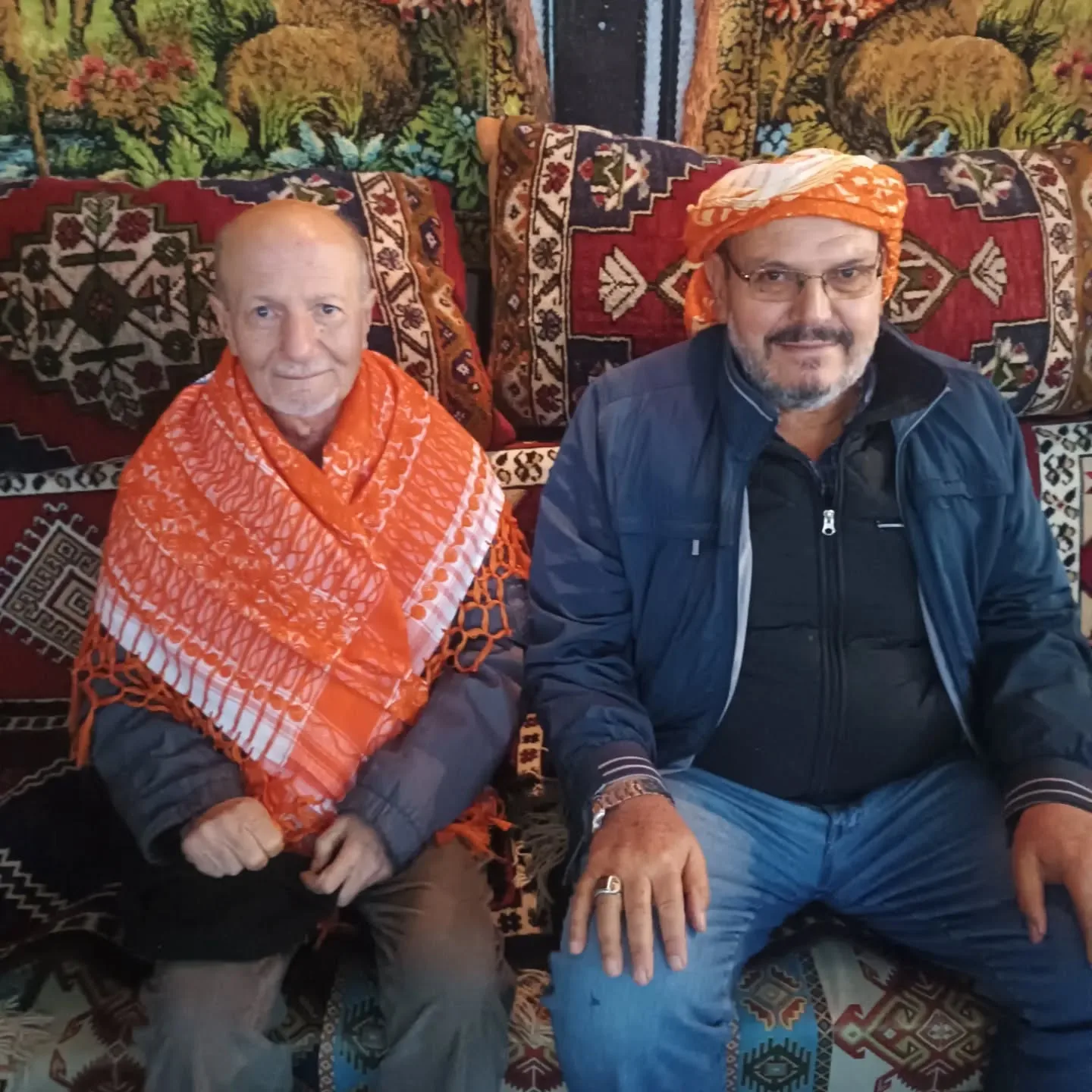 Bugün OBA müzemizin ziyaretçileri Bornova Halk eğitim merkezi Türk sanat müziği korosu san…