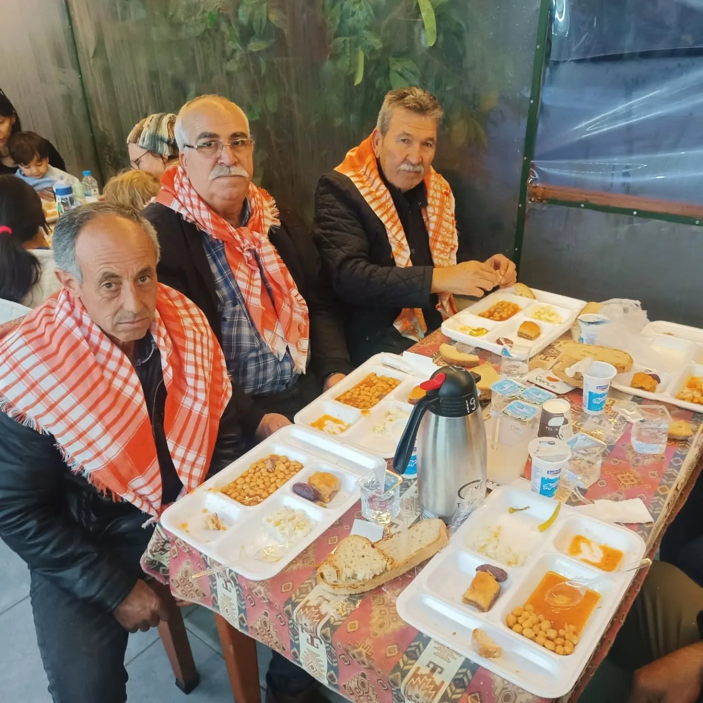 Ramazan ayının ilk iftarını dost ve akrabalarımızın katılımıyla gerçekleştirdik. Sizinle b…