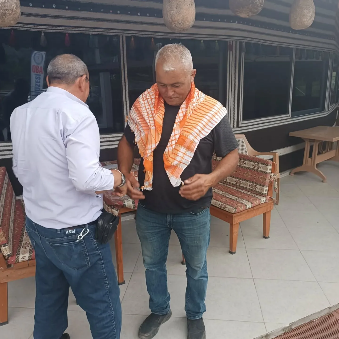 Mehmet Ali Başkandan yağlığı kaptı.