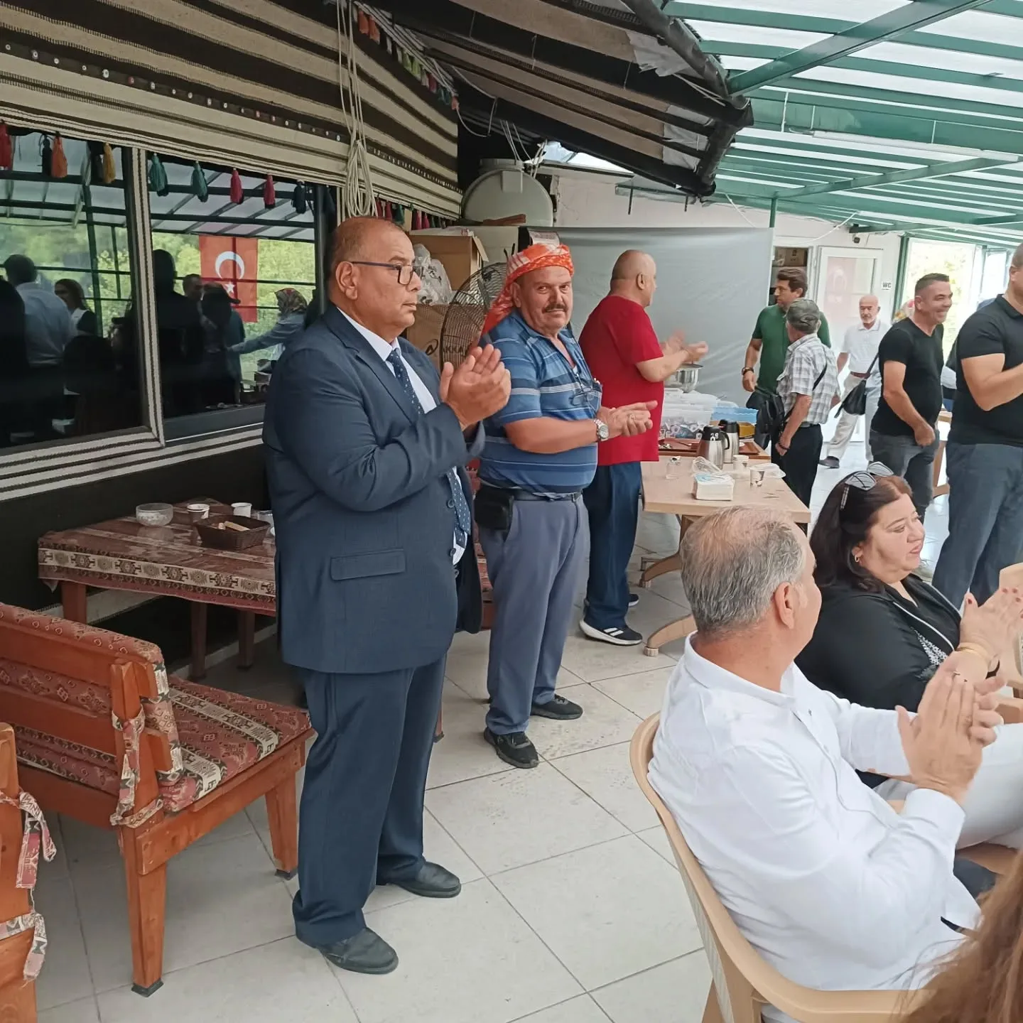 Bugün aydınlılar dergimizin kahvaltı etkinliğini yaptık.Keşkek dövdük. Emeği geçen herkese…