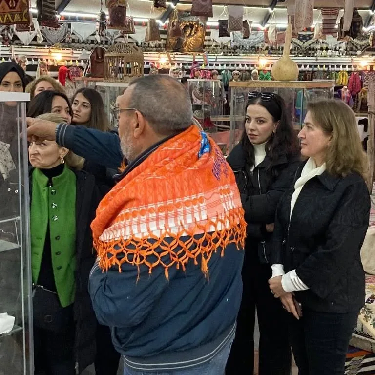 Bugün ziyaretçilerimiz komutanlarımızın eşleriydi . Kendilerine samimi ve nazik ziyaretler…