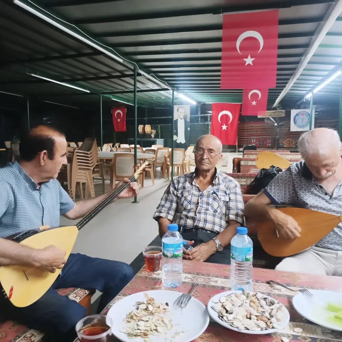 OBA müzemizin ziyaretçileri ozan Hasan Kaplani , Bahattin Turan ve arkadaşlarıydı. Güzel b…
