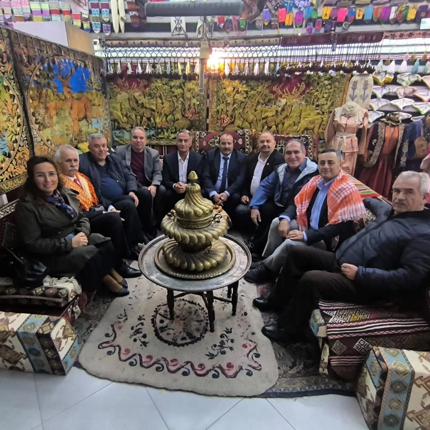 Ramazan Bayramı'nın üçüncü günü akrabalarımızla ve dostlarımızla bayramlaştık. Bayramın gü…