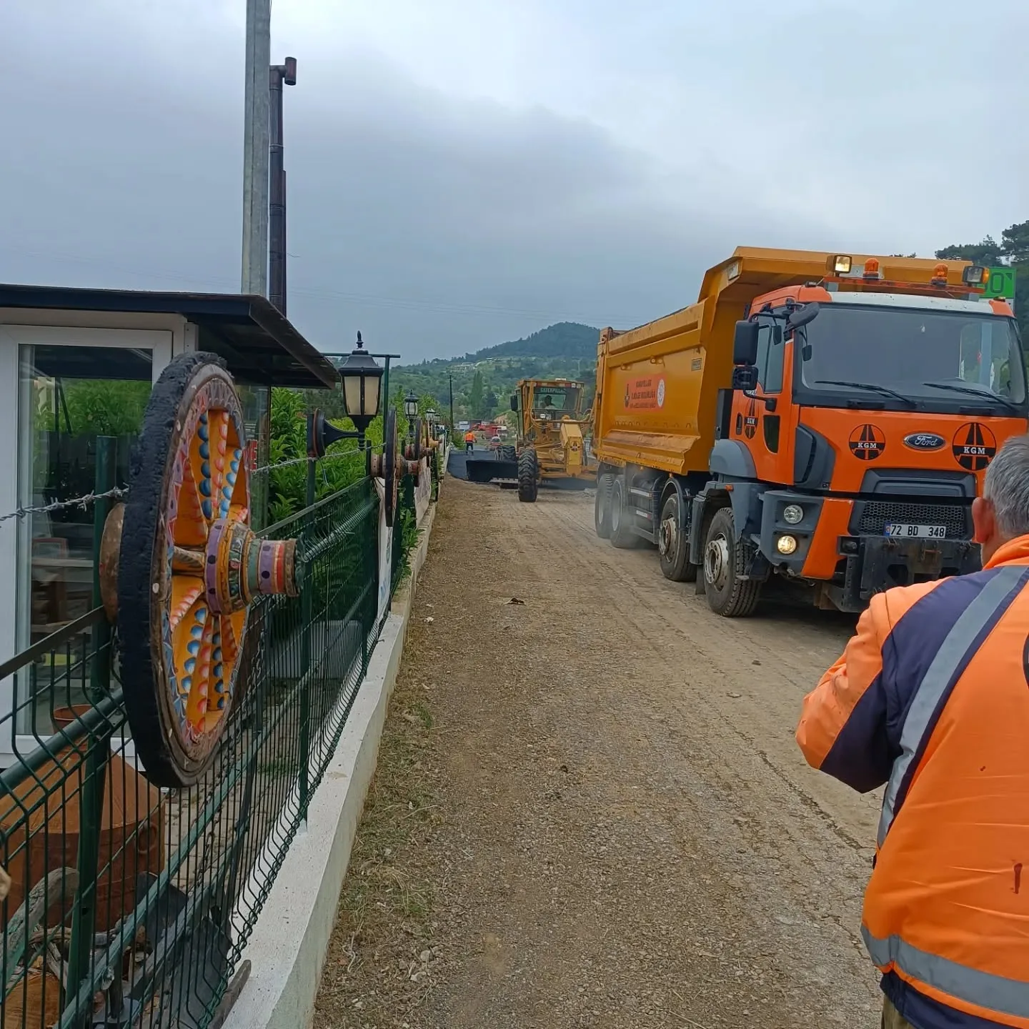 OBA müzemizin yolu Karayolları Genel Müdürlüğü tarafından yapılmaya başlandı. Müdürlük çal…