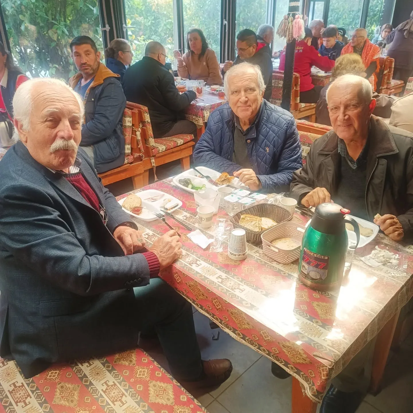 34. Geleneksel kahvaltı etkinliğimizi dost ve  akrabalarımızın katılımıyla güzel bir bahar…