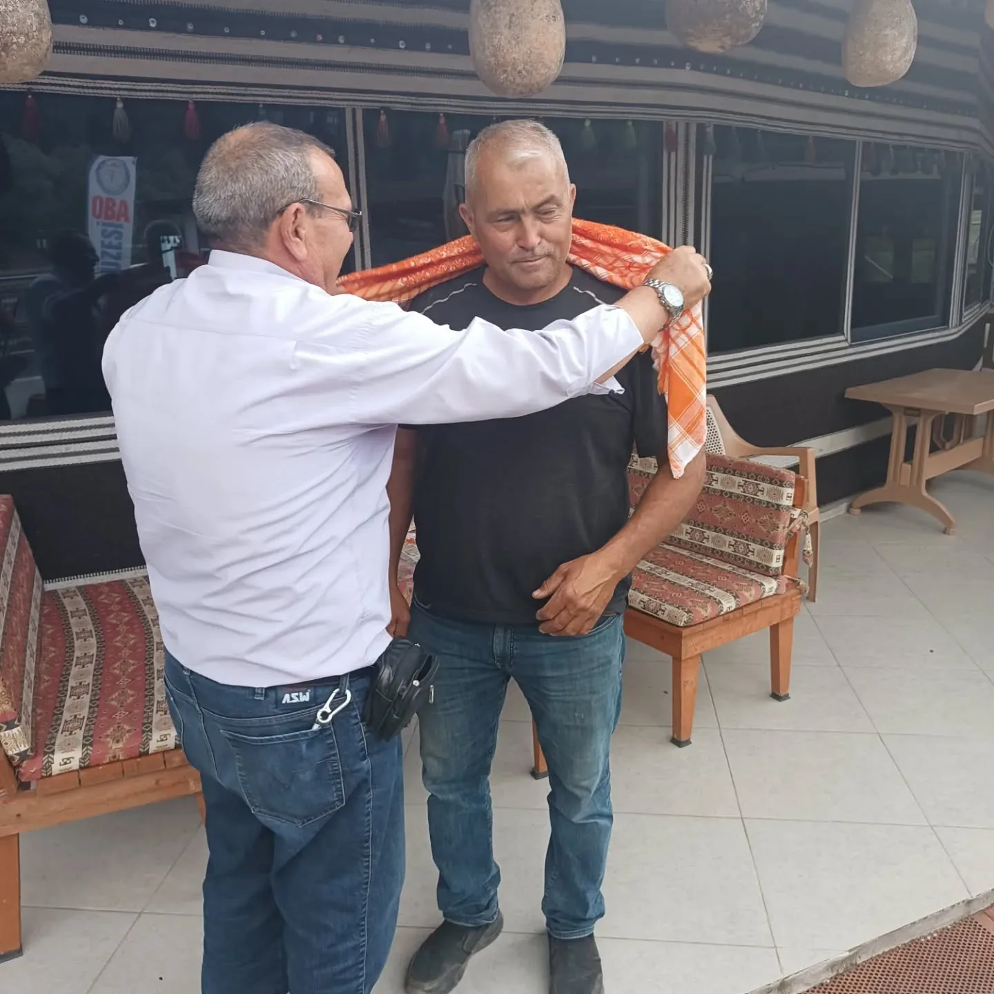 Mehmet Ali Başkandan yağlığı kaptı.
