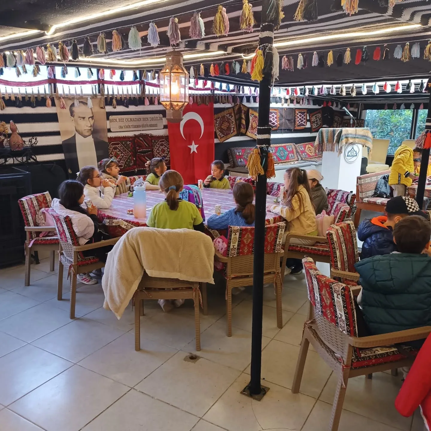 Bugün Oba müzemizi Bornova Ömer Seyfettin ilköğretim okulu 3.sınıf öğrencileri ve öğretmen…