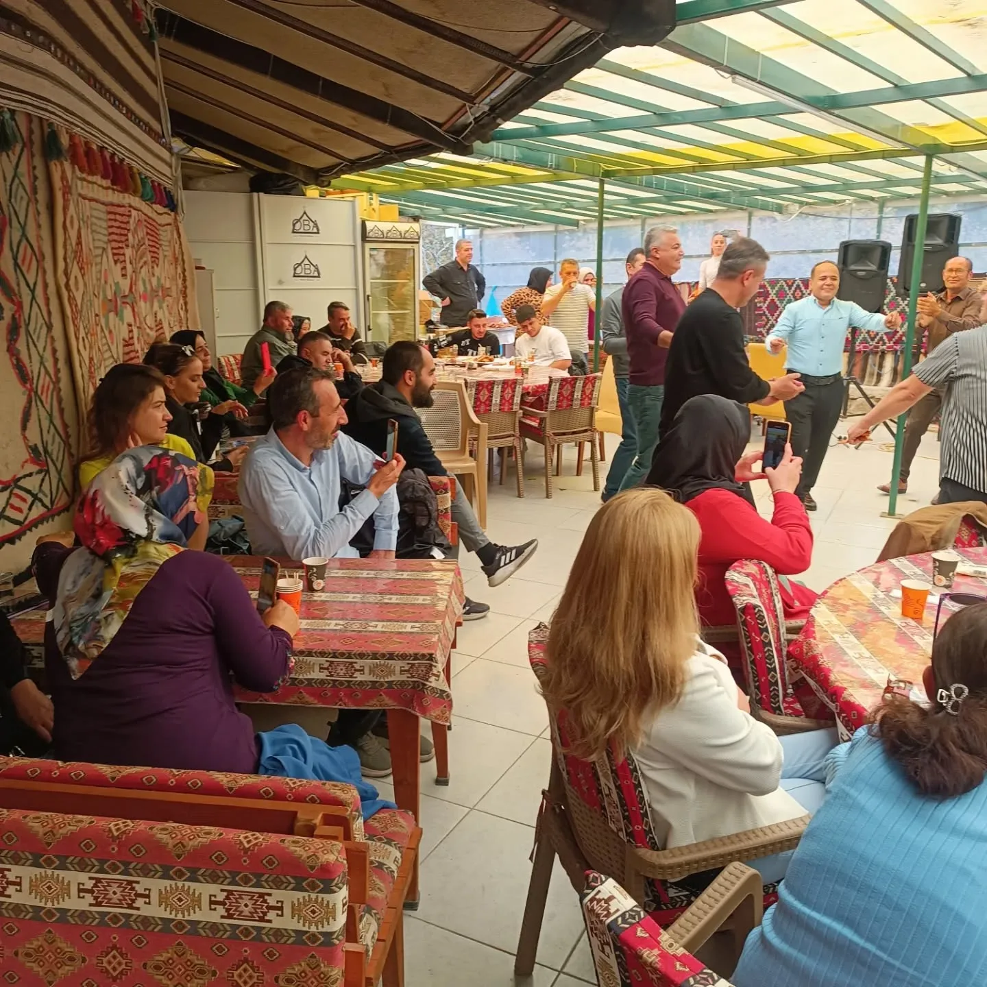 Kütahya Beş karış ve Altıntaş köyleri derneği kahvaltıda buluştu. Güzel havada sıcak muhab…
