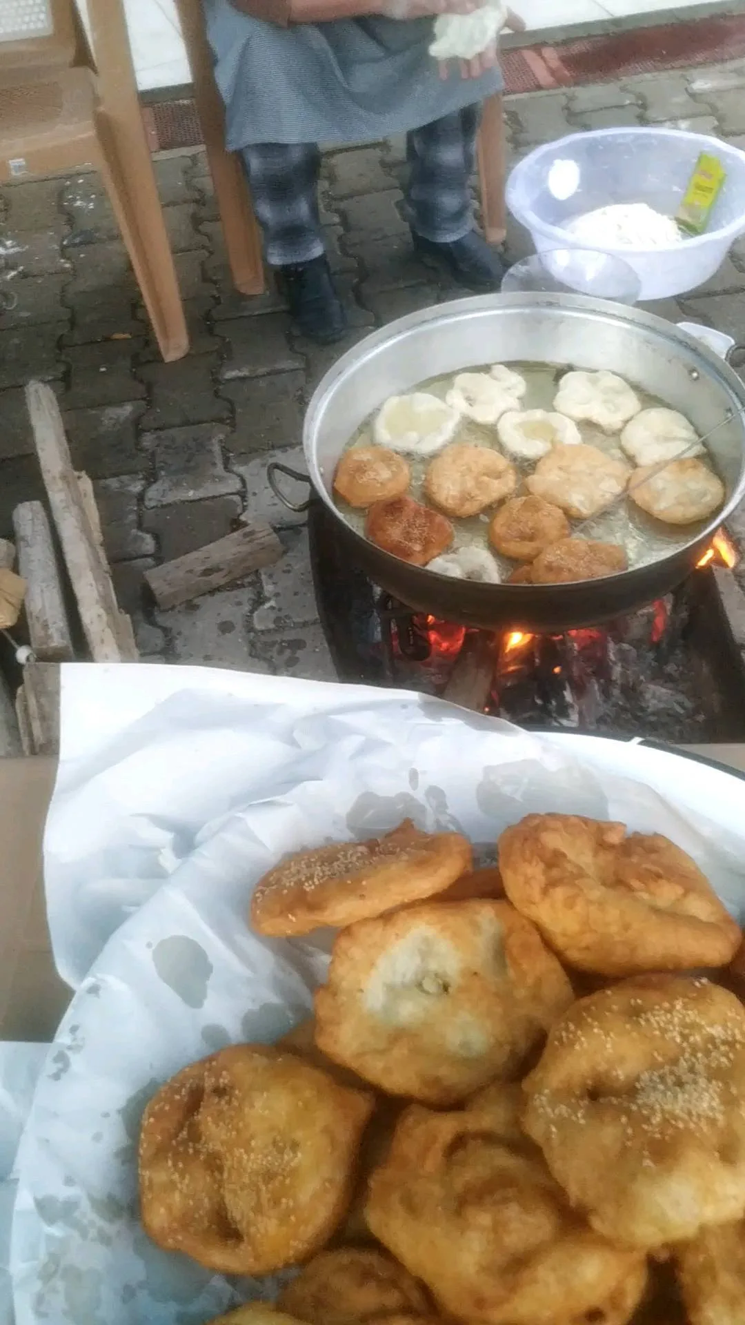 Odun ateşinde pişen pişi geliverin gari