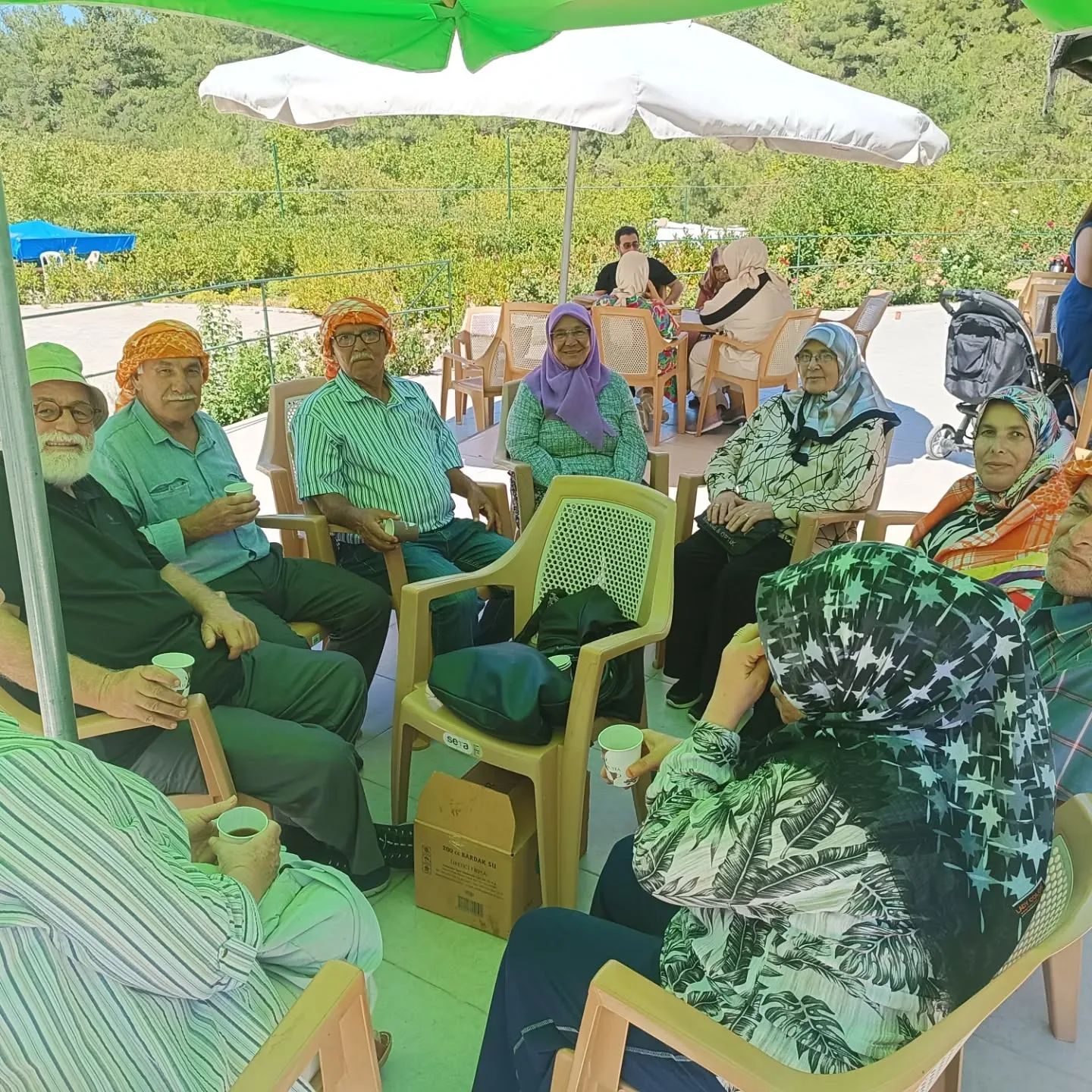 Geleneksel aylık kahvaltı ve aşure etkinliğimizi hep beraber yaptık katılım sağlayan akrab…
