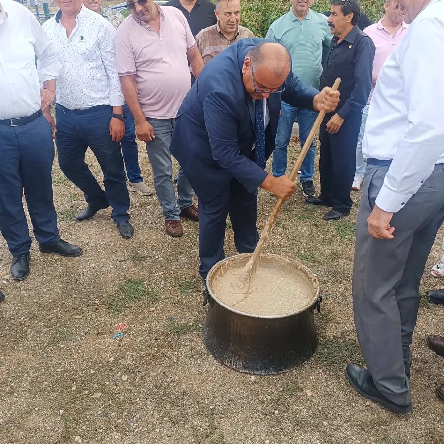 Bugün aydınlılar dergimizin kahvaltı etkinliğini yaptık.Keşkek dövdük. Emeği geçen herkese…