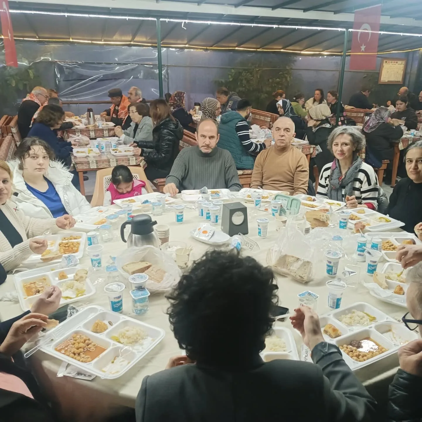Ramazan ayının ilk iftarını dost ve akrabalarımızın katılımıyla gerçekleştirdik. Sizinle b…