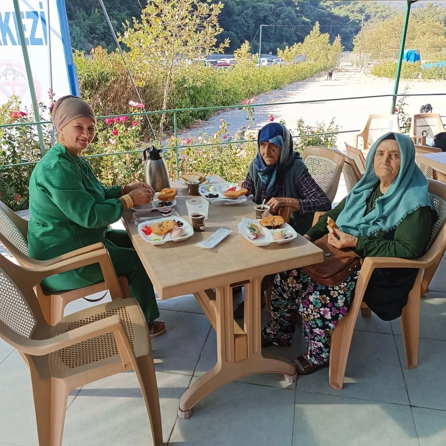 Eylül ayı Geleneksel kahvaltı etkinliğimizi akrabalarımızın katılımı ile yaptık. Güzel bir…