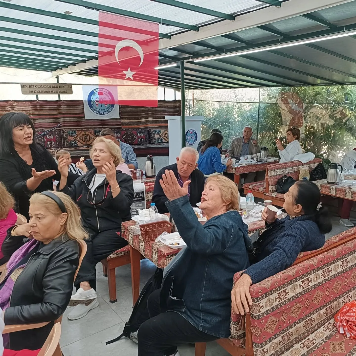 Geleneksel bu ayki Akraba kahvaltımızı yaptık. Akrabalarımız la Hasret giderdik. Gösterile…