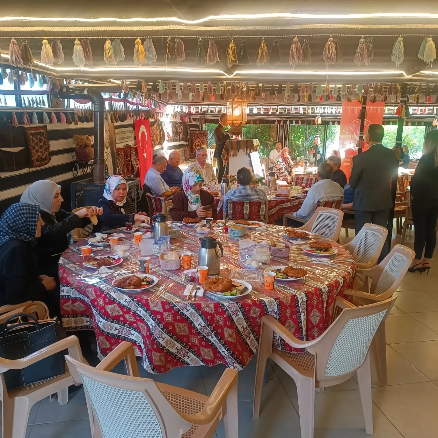 Kaymakam Muzaffer Şahiner, İzmir Aile ve Sosyal Hizmetler İl Müdürü Abdullah Kömürcüoğlu,…