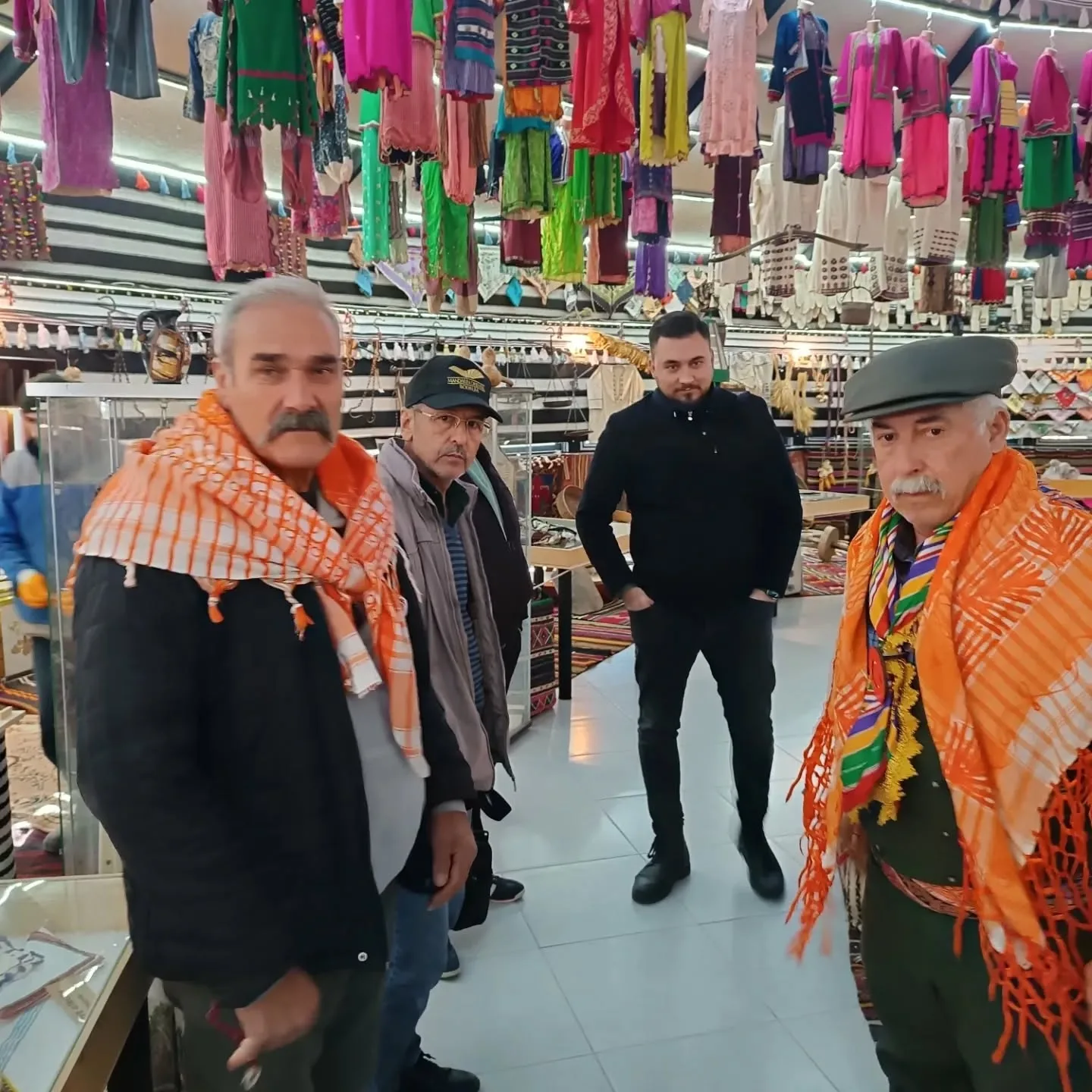 Bugün misafirlerimiz Milas Yörük Obaları Kültür Derneği Başkanı Erkan Turgut ve dernek üye…