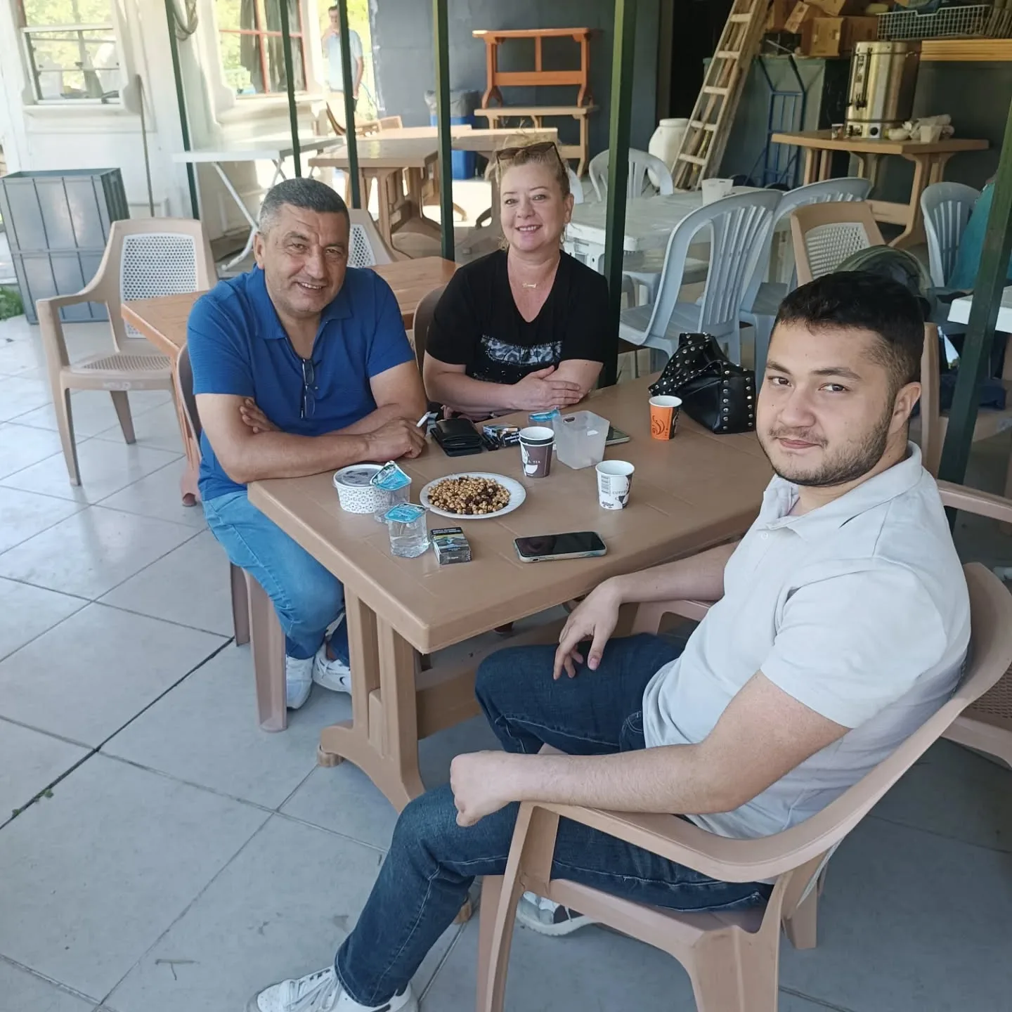 Geleneksel kurban bayramlaşmamızdan Akrabalarımızla sıcak anlar.