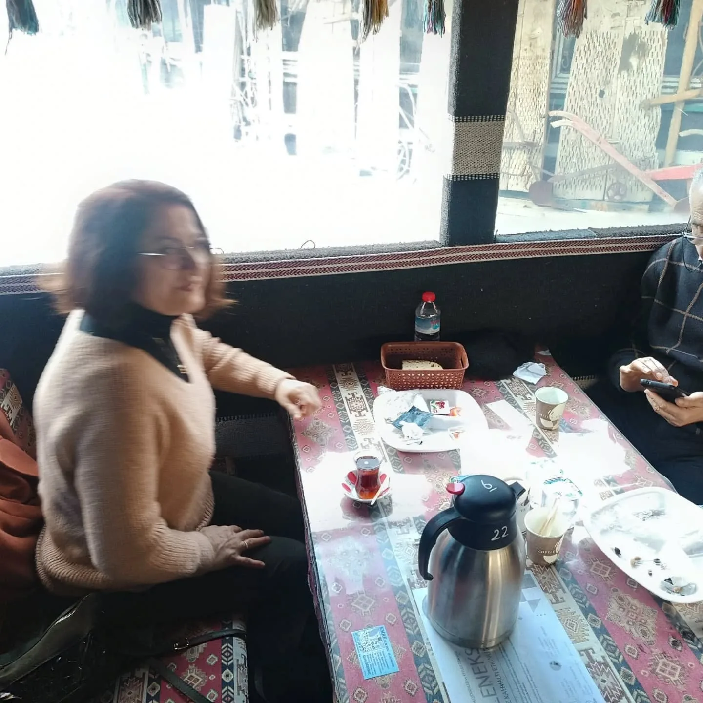 Bugün Oba müzemizin misafirleri Bornova Halk eğitim merkezi klasik müzik korosu katılımcıl…