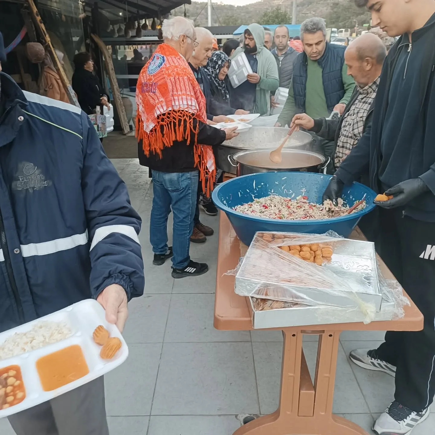 Mübarek Ramazan ayını Dost ve Akrabalarımızla iftar etkinliğinde karşıladık. Allah niceler…