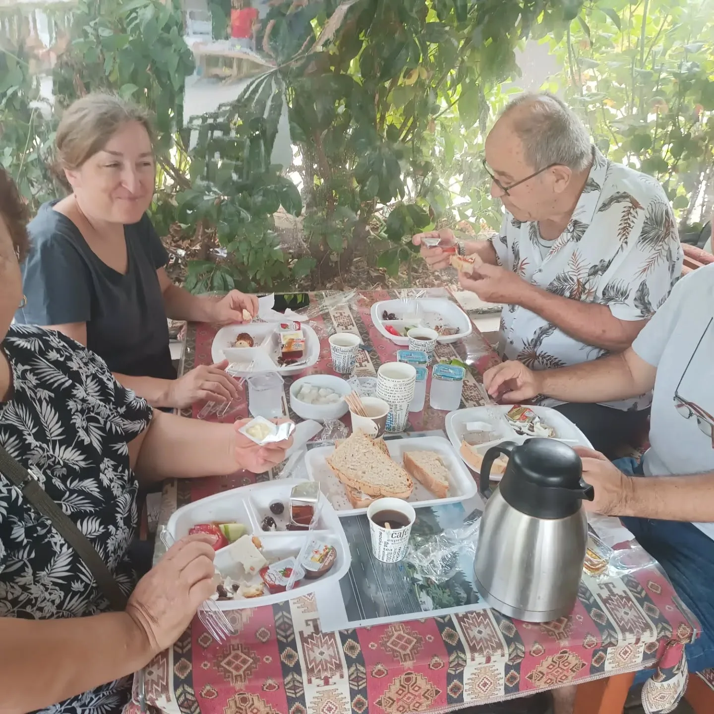 bu ay ki geleneksel dernek kahvaltımızı yaptık. Katılım sağlayan akrabalarımiza teşekkür e…