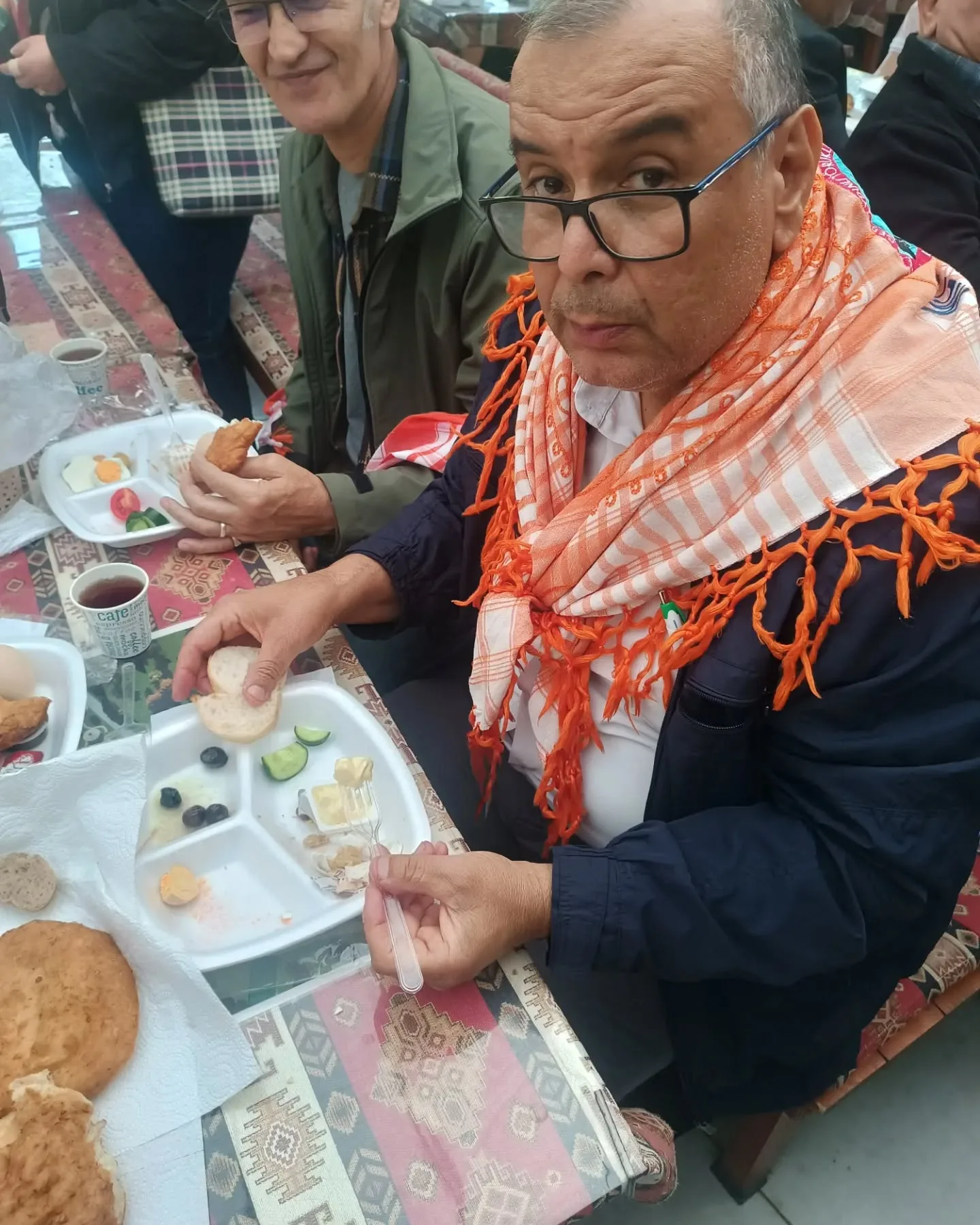 Bugün Geleneksel bayramlaşma kahvaltımızı yaptık. Akrabalarımızla bayramlaştık. Sayın kaym…