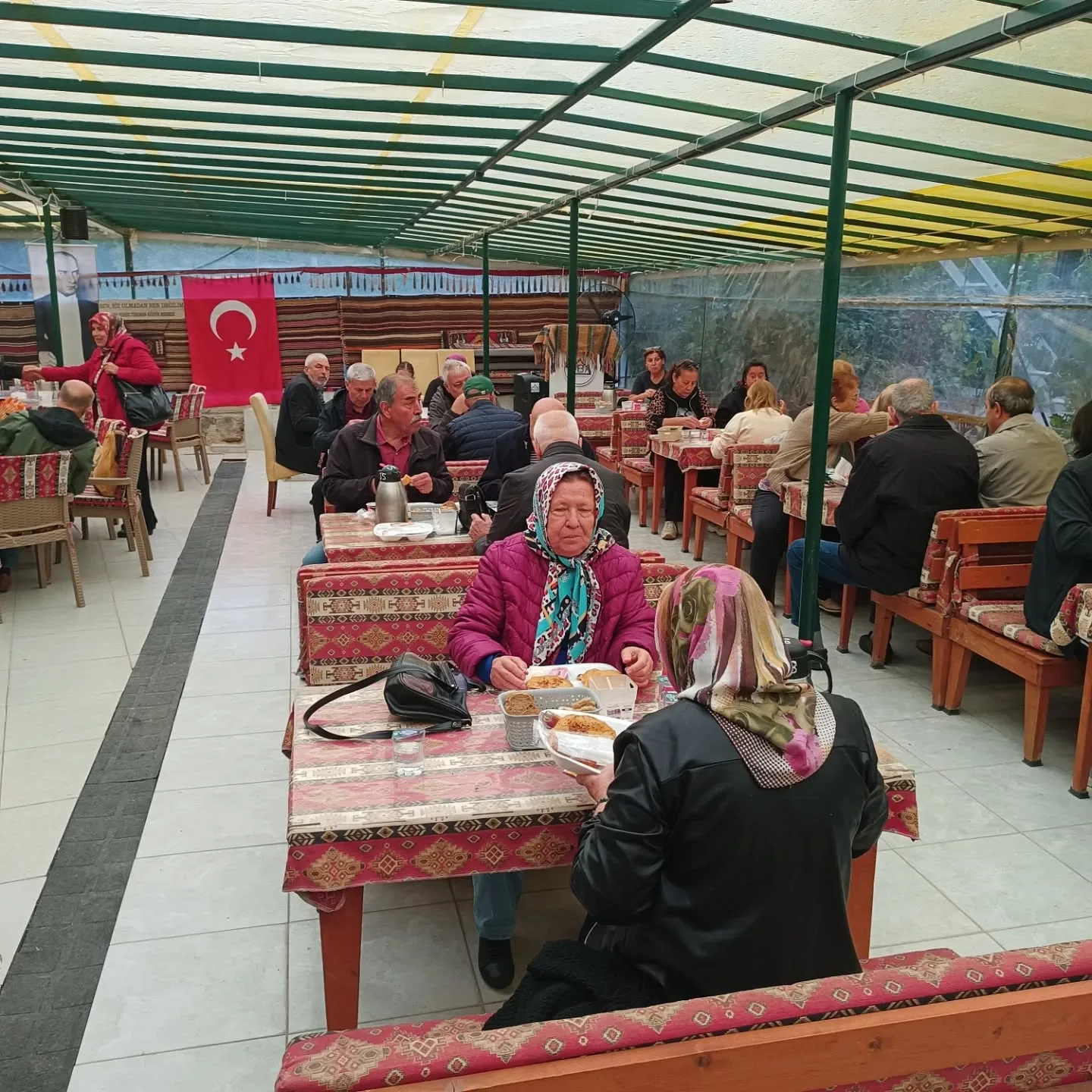 28.geleneksel kahvaltı etkinliğimizi akrabalarımızın ve dostlarımızın katılımlarıyla yaptı…
