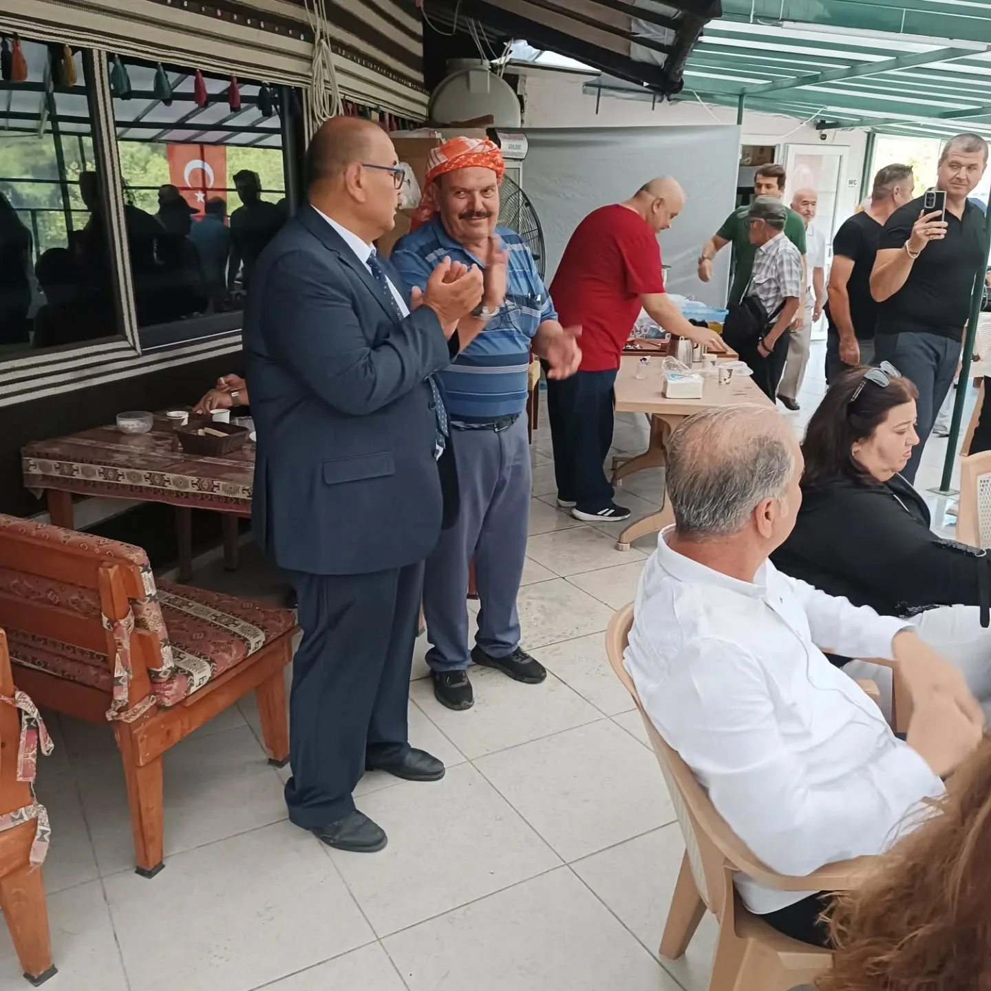 Bugün aydınlılar dergimizin kahvaltı etkinliğini yaptık.Keşkek dövdük. Emeği geçen herkese…