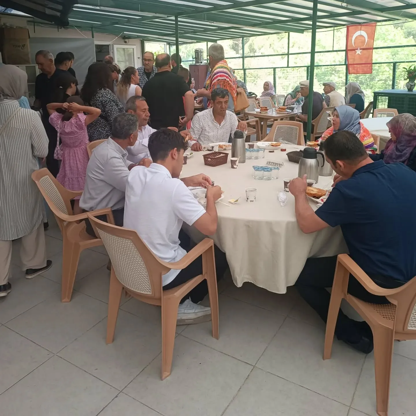 Bu ayın Geleneksel kahvaltımızı yaptık. Akrabalarımızla hasret giderdik. Katılım sağlayan…