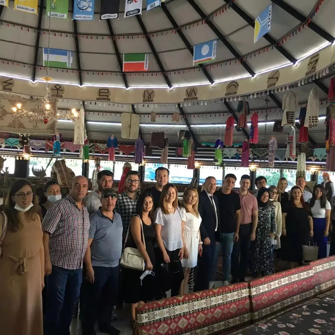 Bugün şehit ailelerimiz ile gazilerimizi misafir etmekten onur duyduk.. İzmir aile ve çalı…