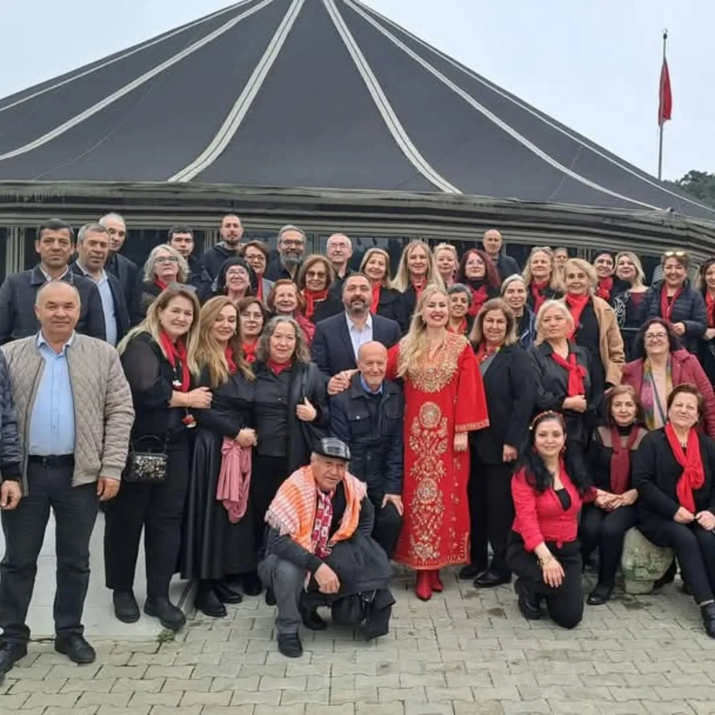 OBA muzemizde Sayın Melek Büyüköztekin , Devlet Türk müzisi konservatuarı öğretim görevlis…