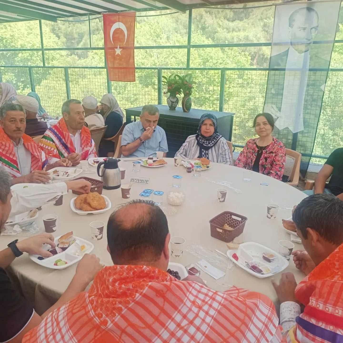 Bu ayın Geleneksel kahvaltımızı yaptık. Akrabalarımızla hasret giderdik. Katılım sağlayan…