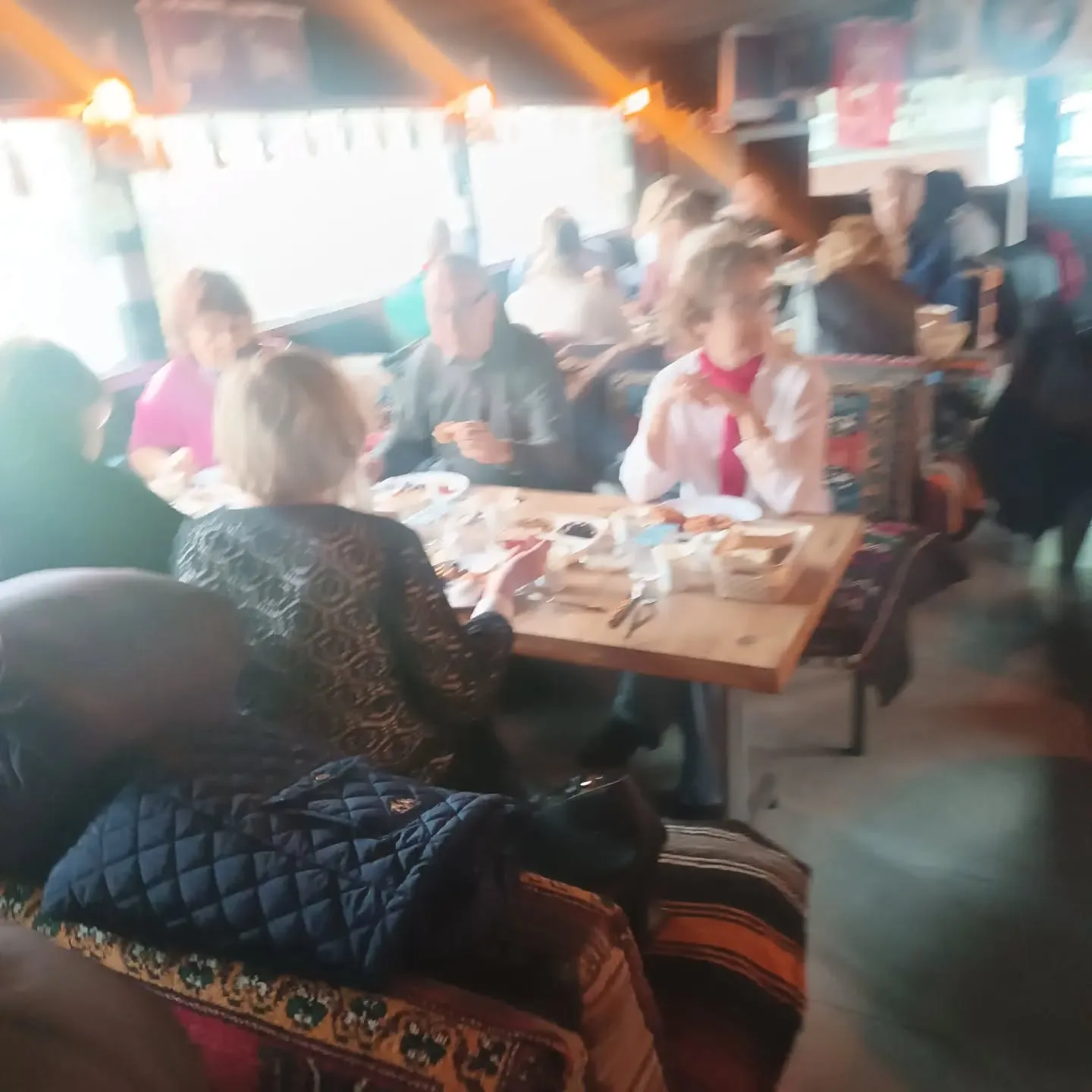 Bugün OBA müzemizin ziyaretçileri Bornova Halk eğitim merkezi Türk sanat müziği korosu san…
