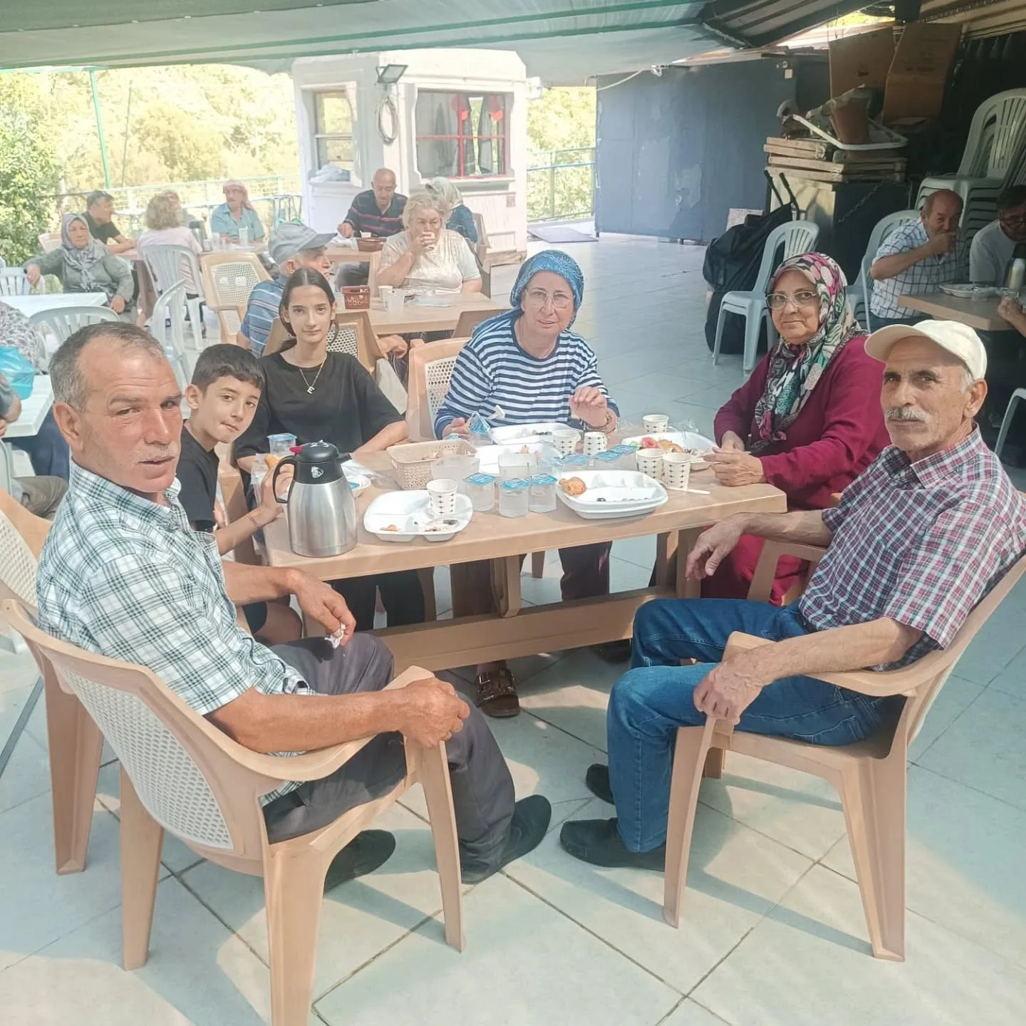 26.geneksel kahvaltı etkinliğimizi yaptık. Akrabalarımızla buluştuk . Keyifli anlar yaşadı…
