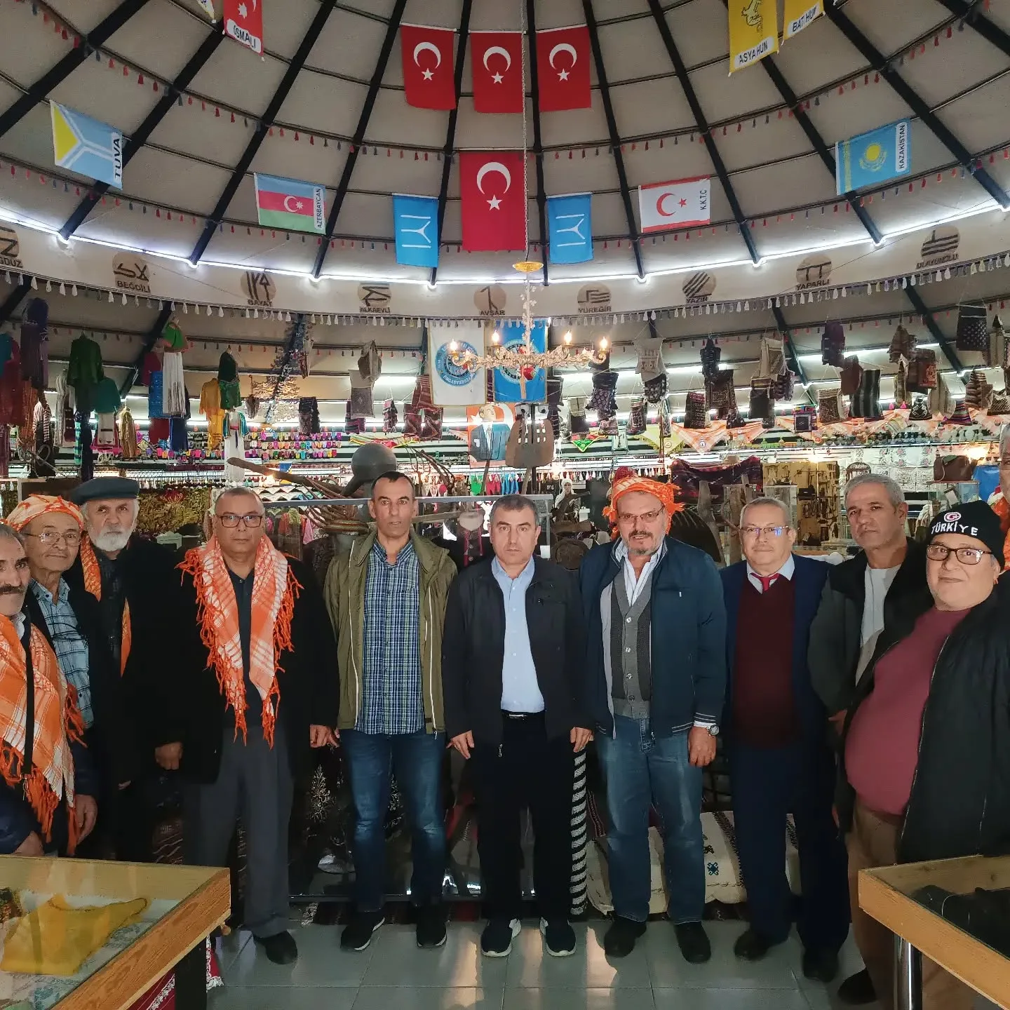 Kaymakamımız sayın Muzaffer Şahiner ve Turgay komutanımız Sayın Halil Ünver paşamıza teşek…