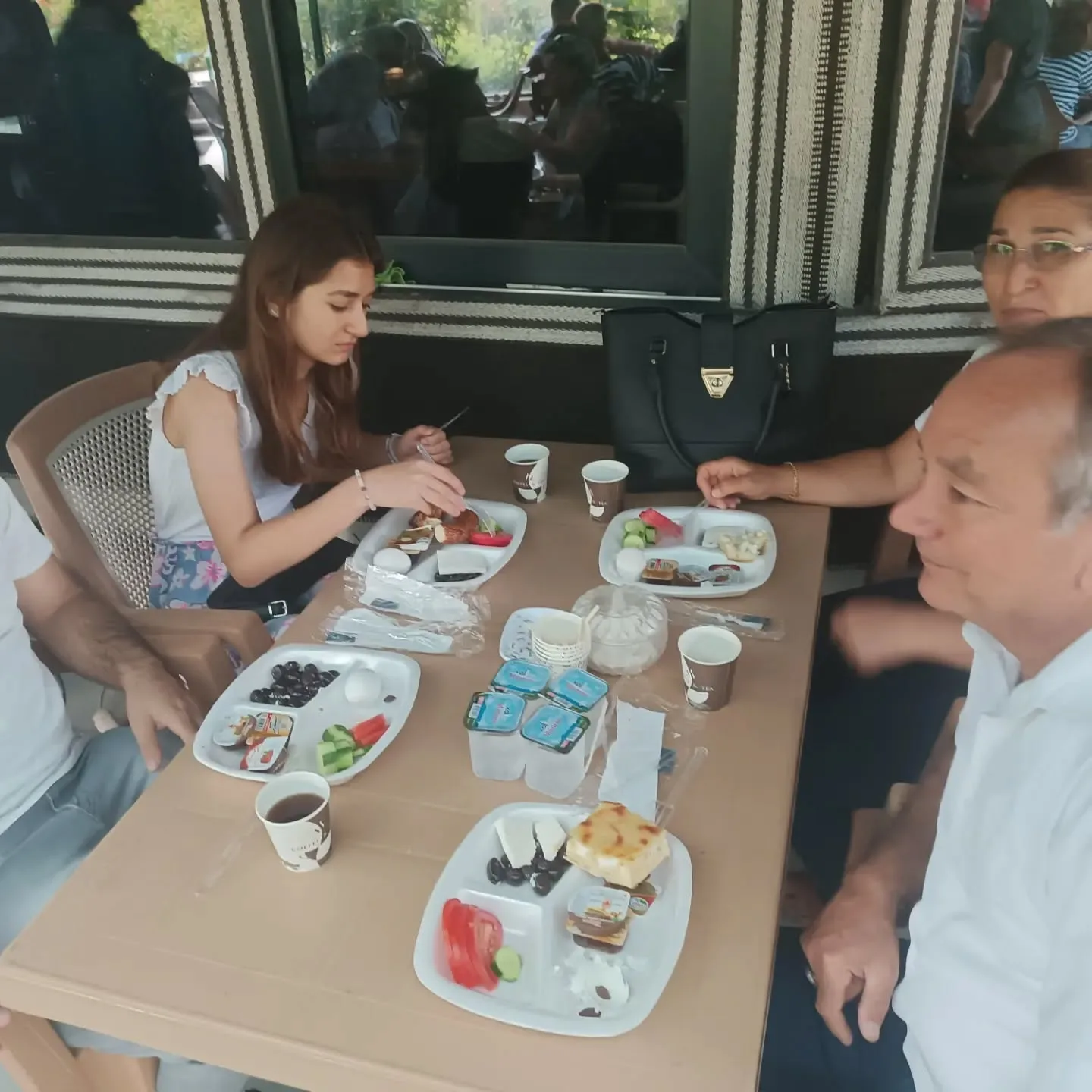 bu ay ki geleneksel dernek kahvaltımızı yaptık. Katılım sağlayan akrabalarımiza teşekkür e…