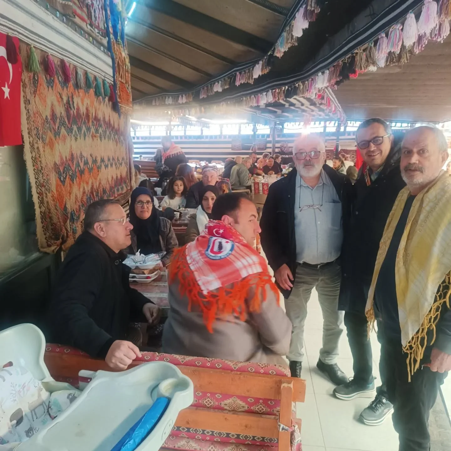 34. Geleneksel kahvaltı etkinliğimizi dost ve  akrabalarımızın katılımıyla güzel bir bahar…