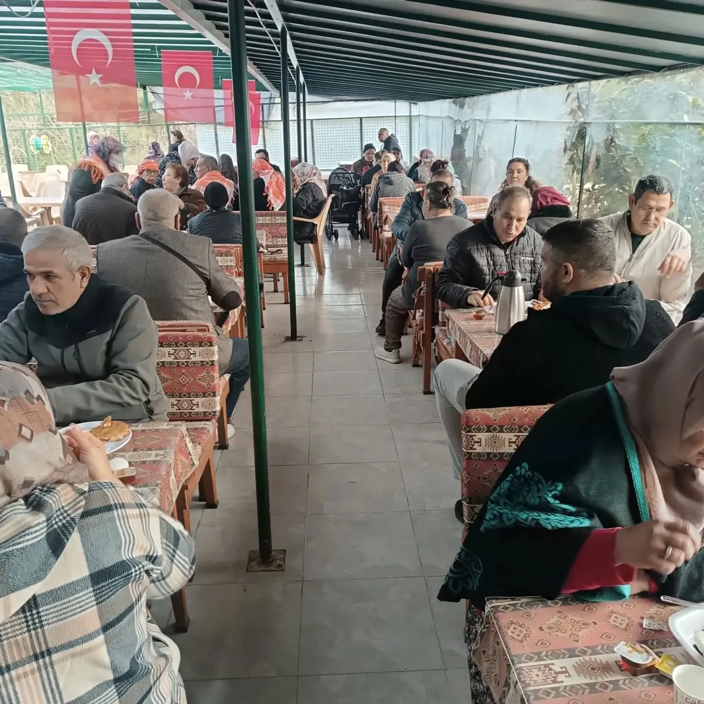 Bugün Geleneksel bu ayki kahvaltı etkinliğimizi yaptık. Akrabalarımızı gördük . Keyifli Za…