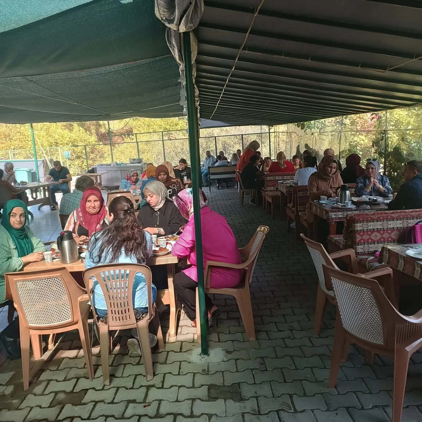 Bugün OBA müzemizin misafirleri Manisa'dan Akrabalarımızın. Emine hamin ve  arkadaşları.