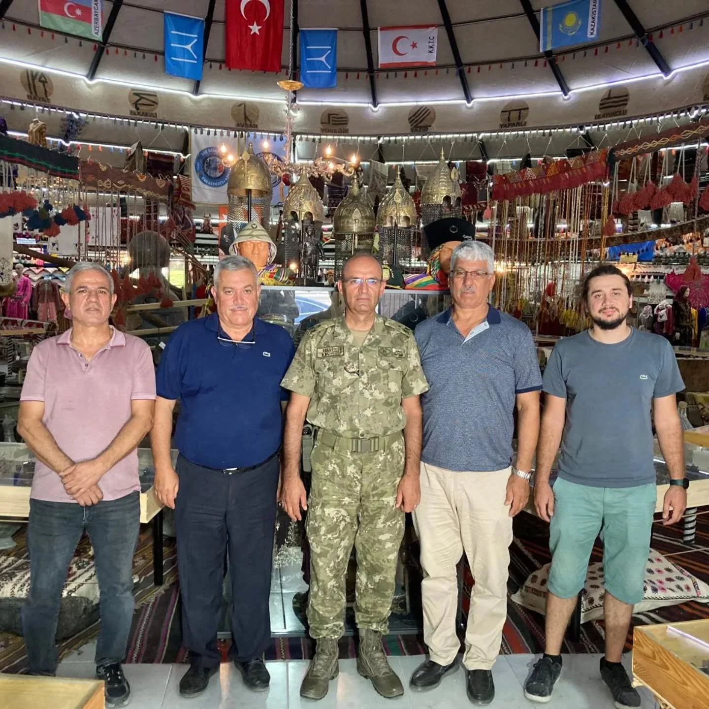 57.Topçu Tugayı komutanımız Sayın Tuğgeneral  Ömer Şahin Selvi veda ziyaretinde bulundular…