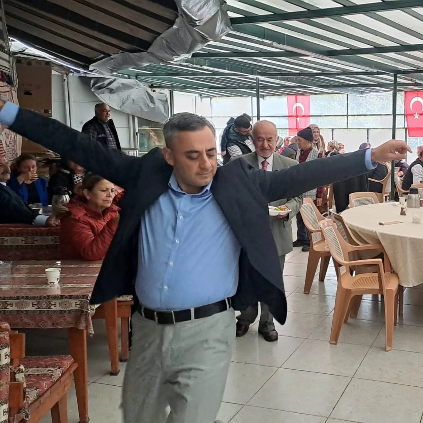 Ramazan Bayramı'nın üçüncü günü akrabalarımızla ve dostlarımızla bayramlaştık. Bayramın gü…